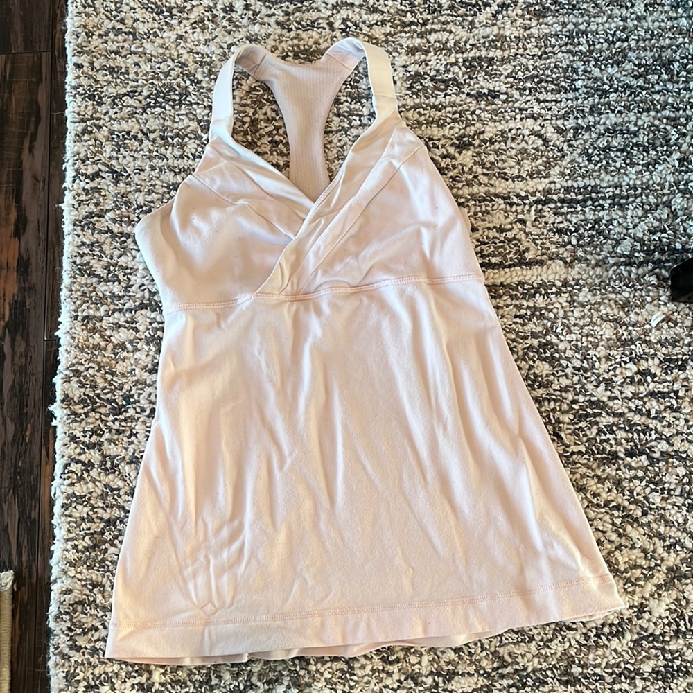 Lululemon tank size 6